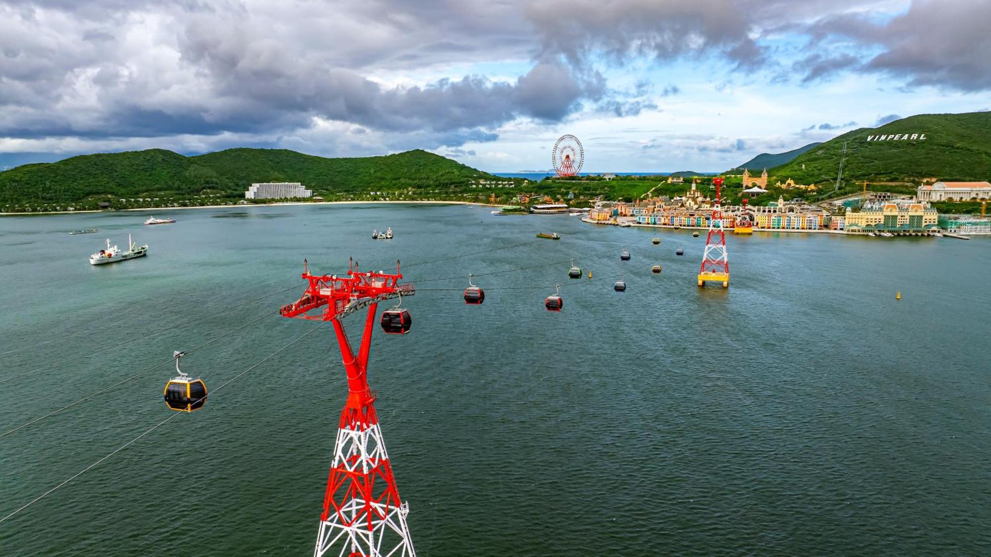Vinpearl Resort & Spa Nha Trang Bay Exteriör bild The cable car