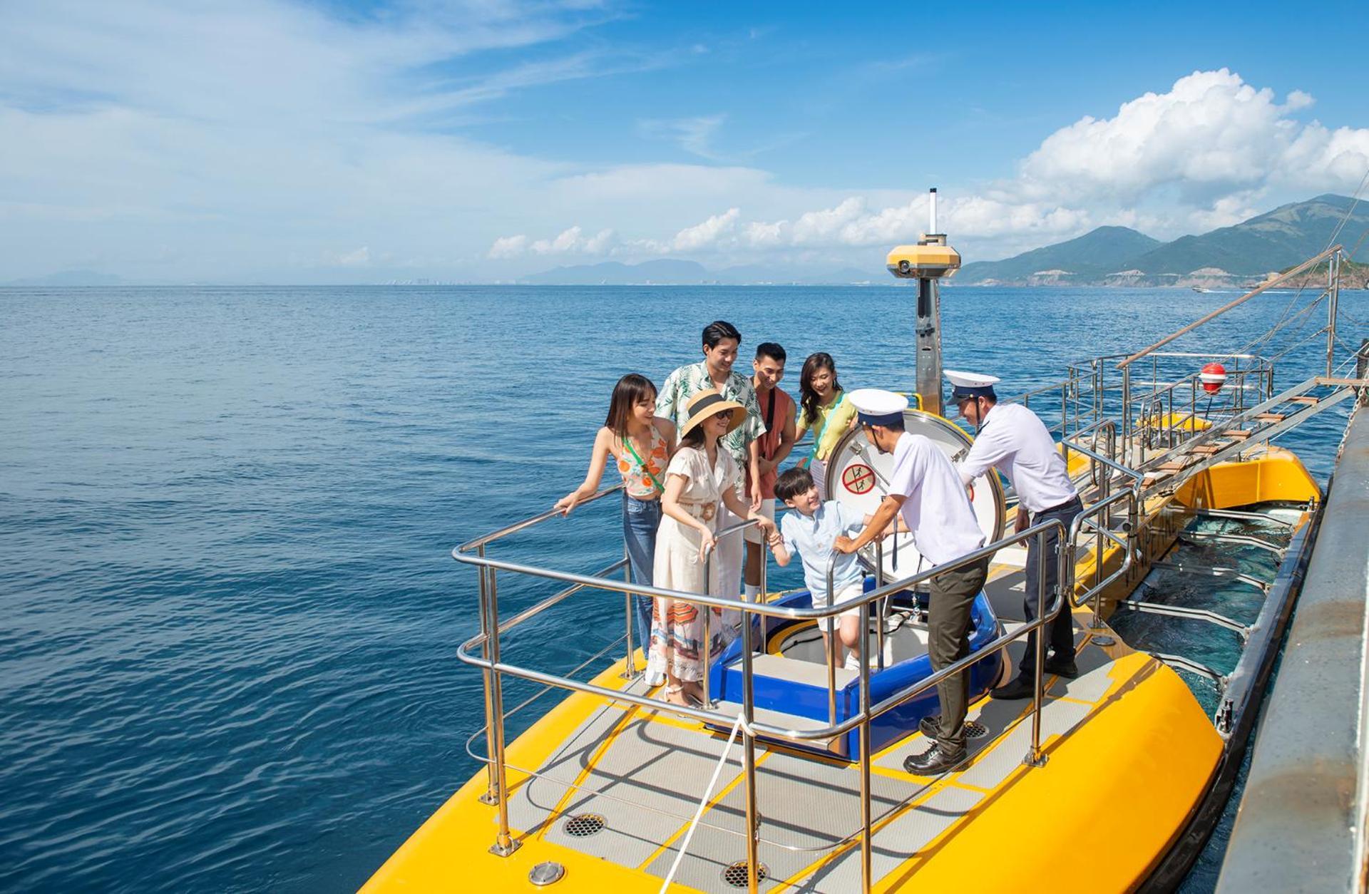 Vinpearl Resort & Spa Nha Trang Bay Exteriör bild Submersible tour
