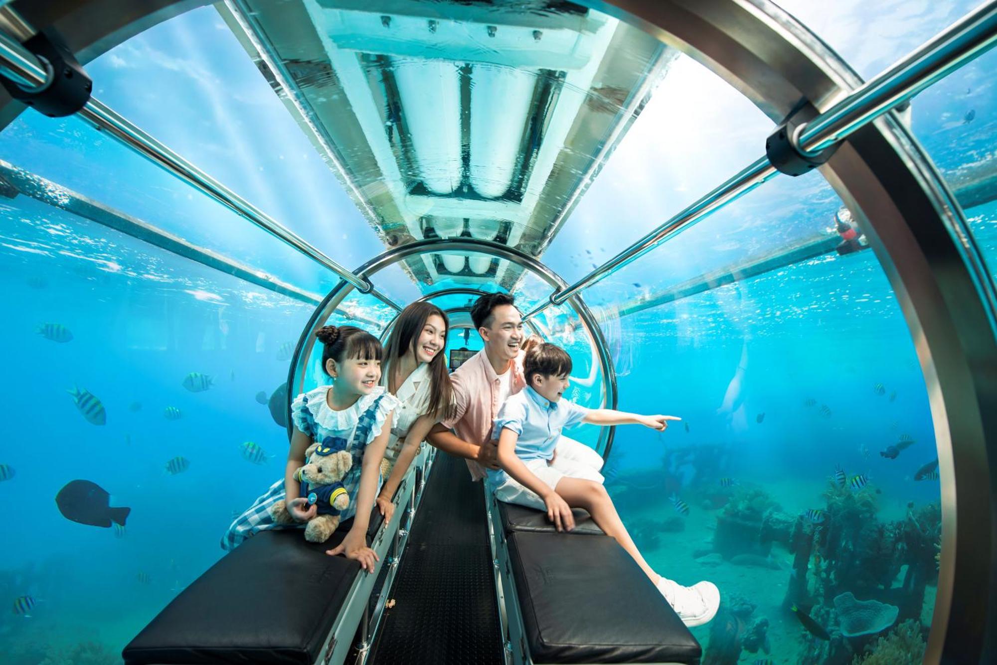 Vinpearl Resort & Spa Nha Trang Bay Exteriör bild The underwater tunnel