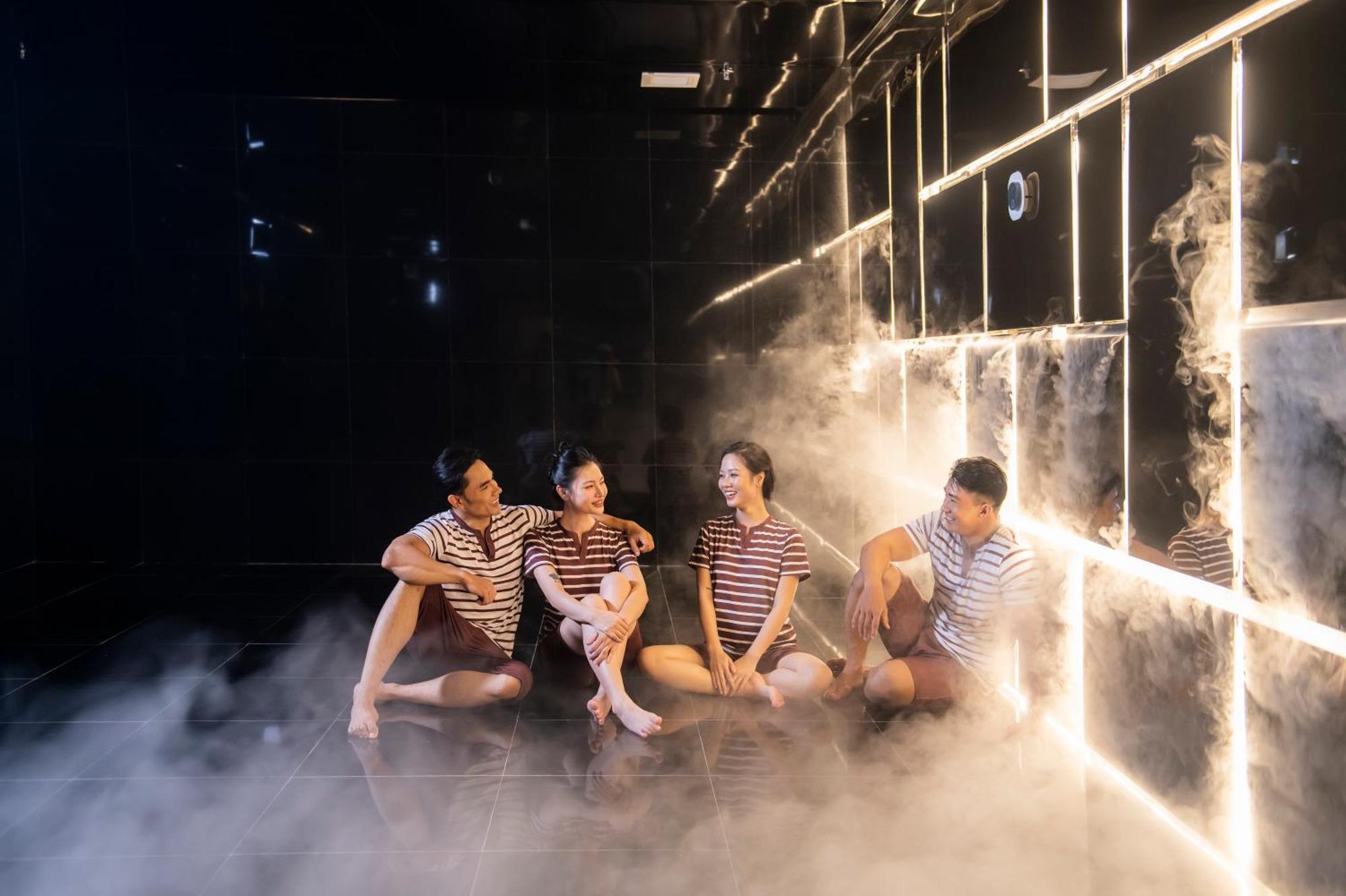 Vinpearl Resort & Spa Nha Trang Bay Exteriör bild The 2018 production of The Nutcracker